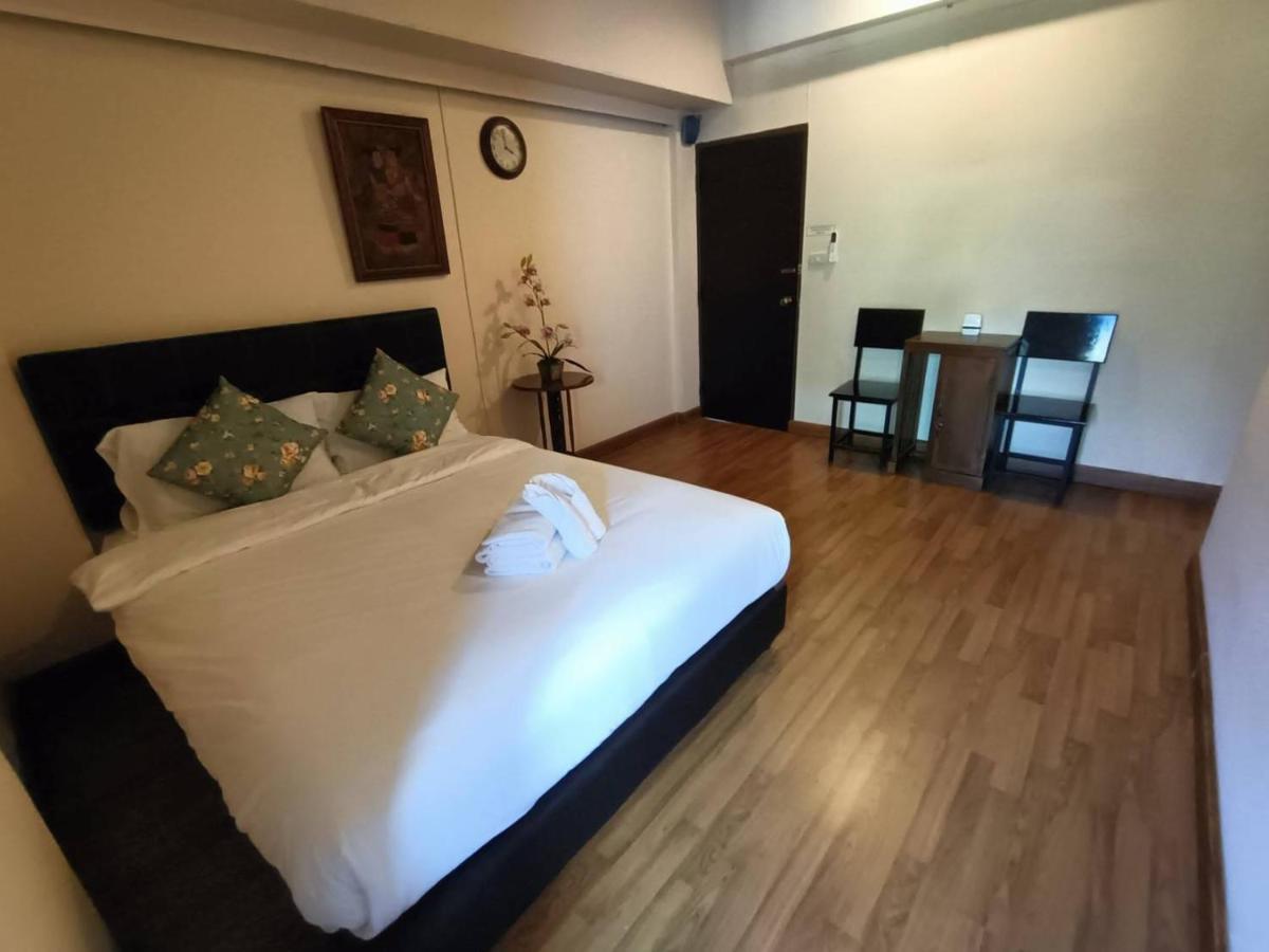 Hostel Soft Night Barzaar Chiang Mai Exterior foto