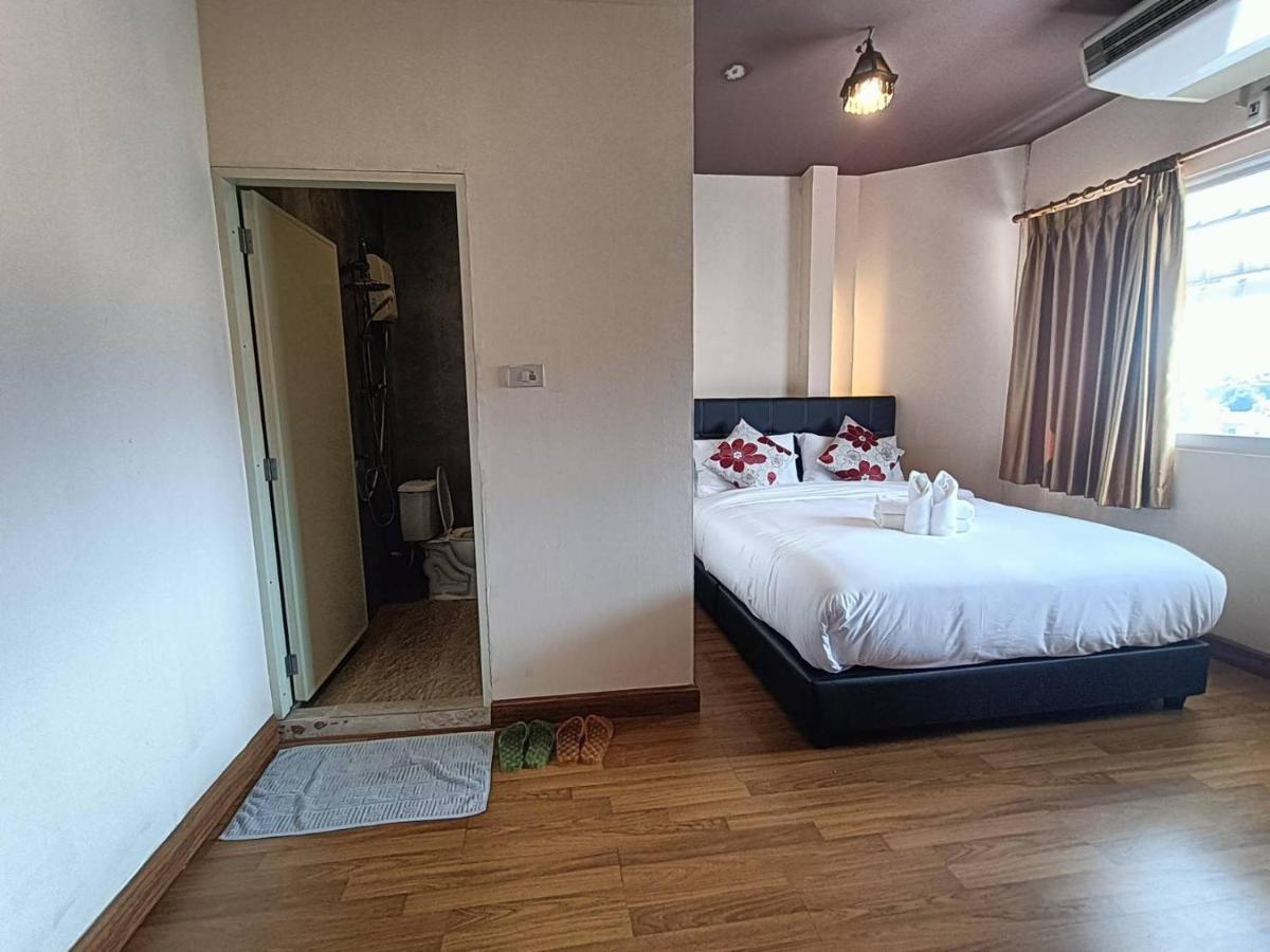 Hostel Soft Night Barzaar Chiang Mai Exterior foto
