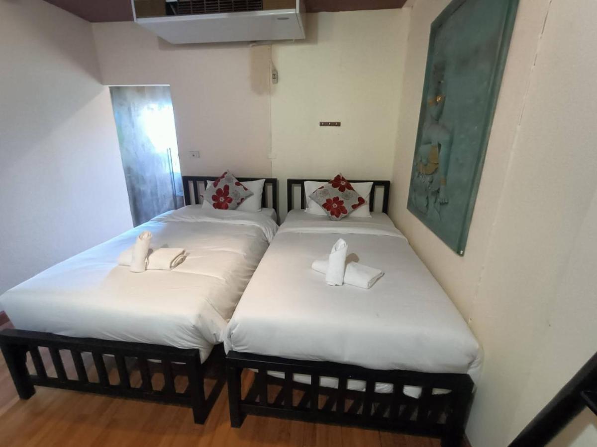 Hostel Soft Night Barzaar Chiang Mai Exterior foto