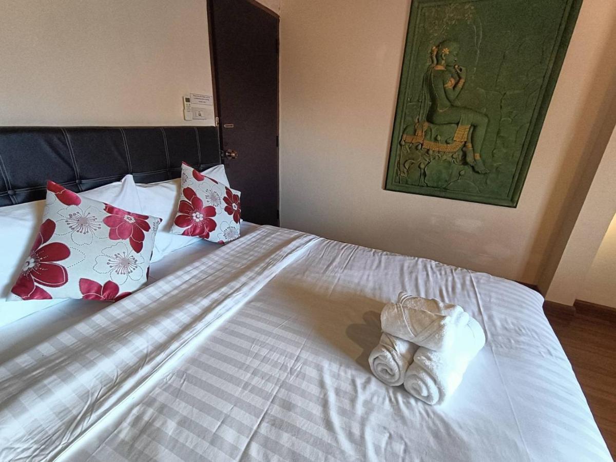 Hostel Soft Night Barzaar Chiang Mai Exterior foto