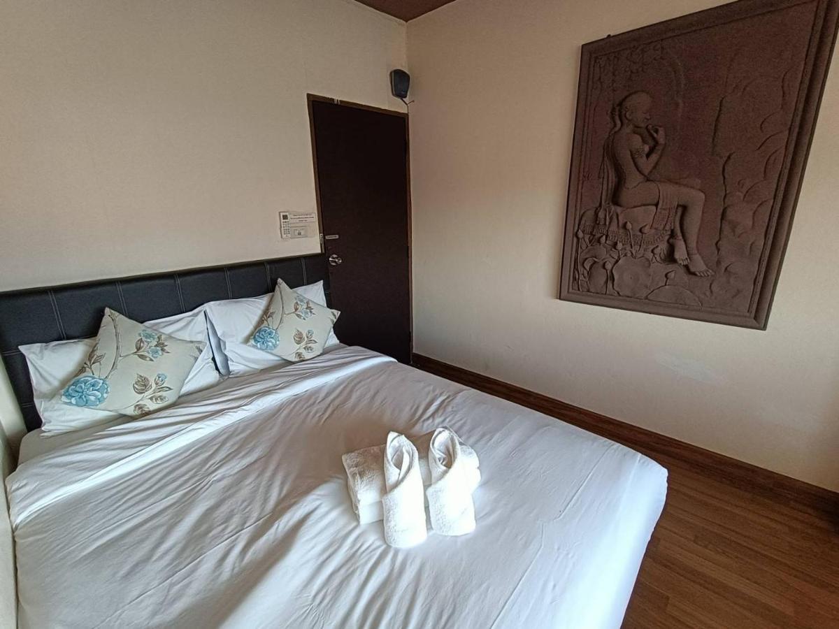 Hostel Soft Night Barzaar Chiang Mai Exterior foto
